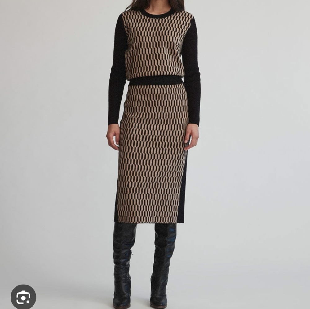 Sweater and pencil skirt